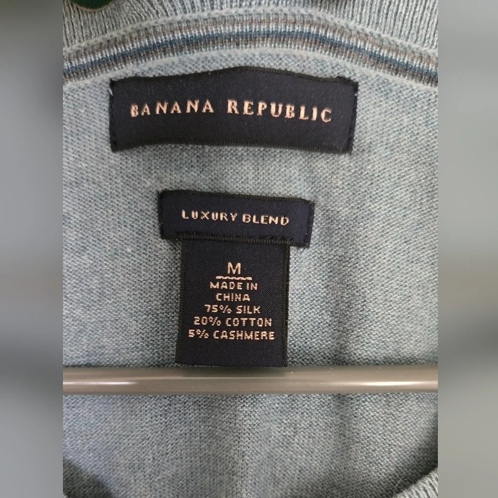 Banana Republic Men's Blue Cashmere Sweater Size Medium